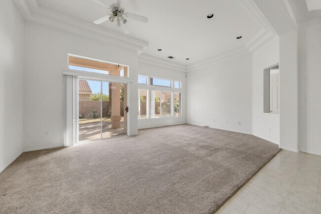 Building Photo - 78549 Links Dr