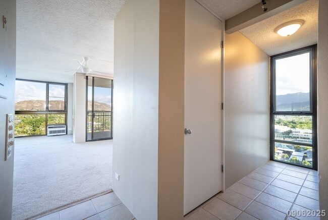 Building Photo - 2BR | 2BA | $4,000 | Move-In Ready! Windwa...