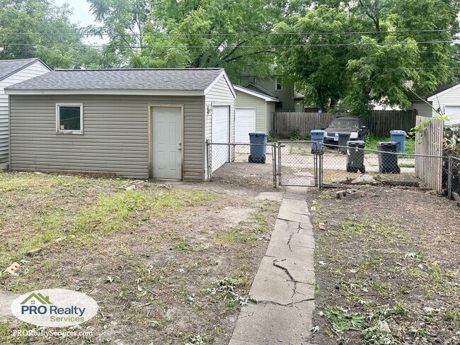 Building Photo - 2334 N Upton Ave