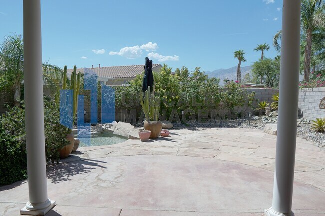 Building Photo - 2029 Savanna Way