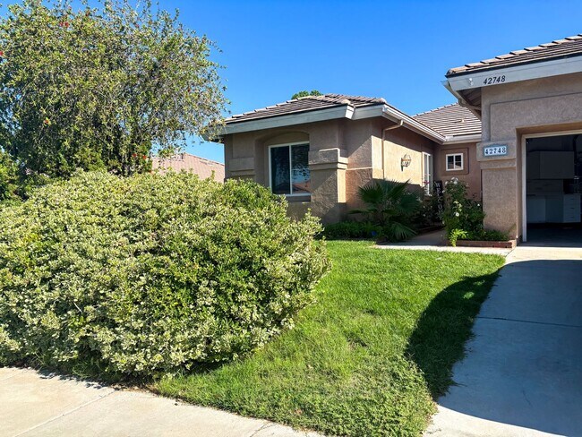 Building Photo - Murrieta - 4 bed / 2.5 bath home