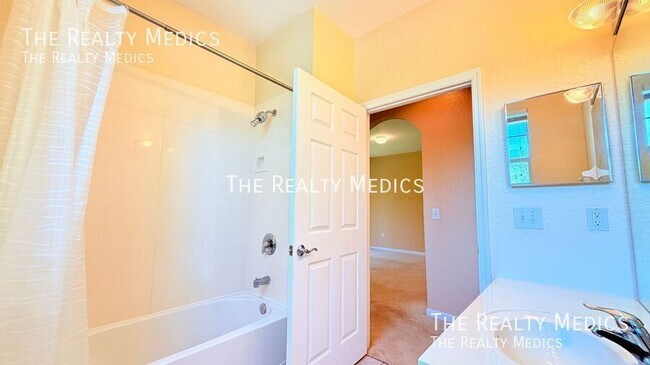 Building Photo - 6265 Contessa Dr