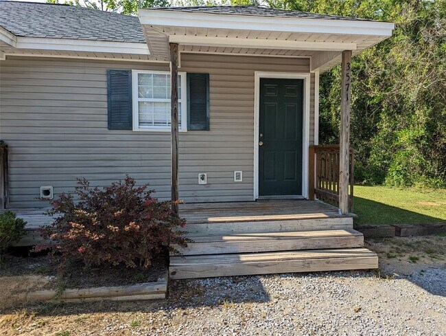 Building Photo - 3751 Edgewood Rd