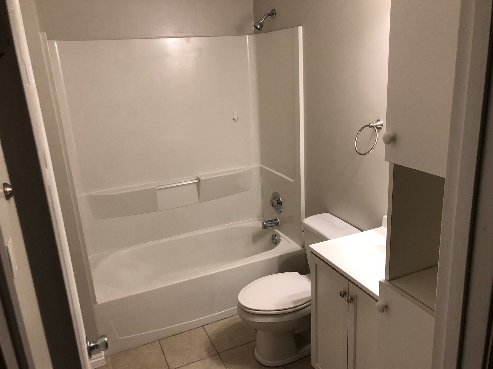 Building Photo - 7928 S DA VINCI DR