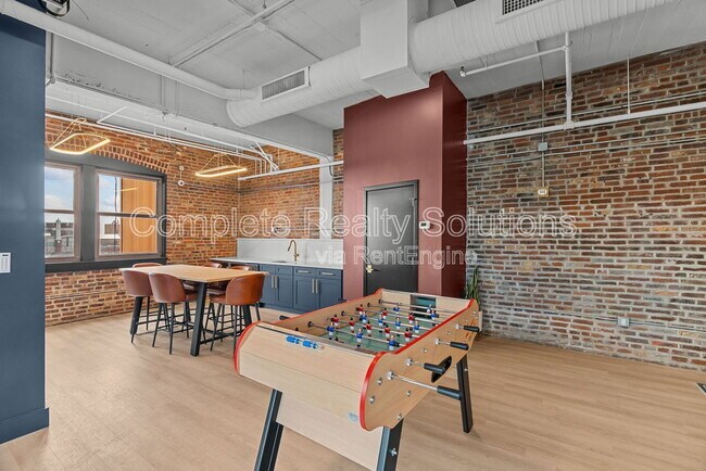 Building Photo - 1635 Washington Ave