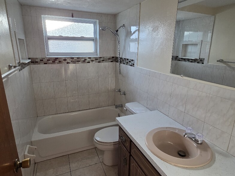 Building Photo - 7144 Stone Rd