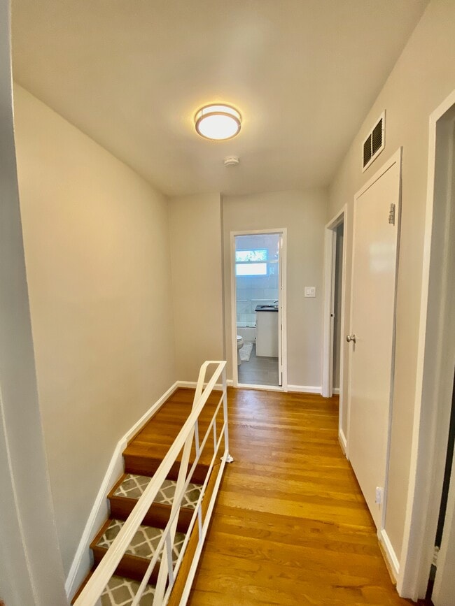 Building Photo - 5307 Pooks Hill Rd