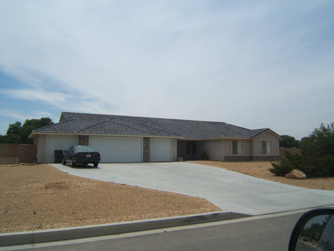 Primary Photo - 5 BEDROOM HOME IN DESERT KNOLLS APPLE VALLEY