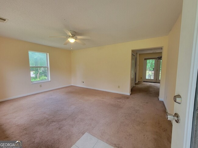 Building Photo - 104 Denhaven Dr
