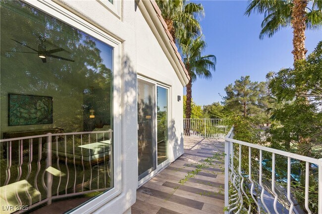 Building Photo - 9301 St James Cir