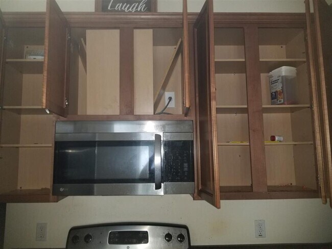 Building Photo - Move in Ready Home in Great Location