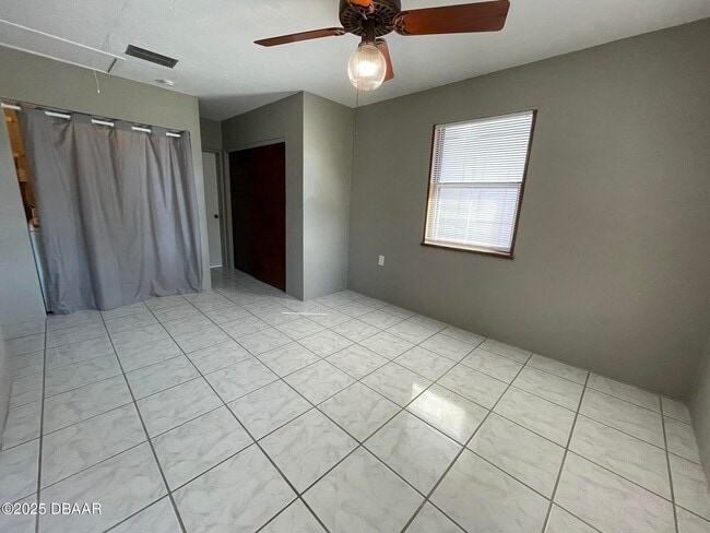 Building Photo - 113 Fox Pl