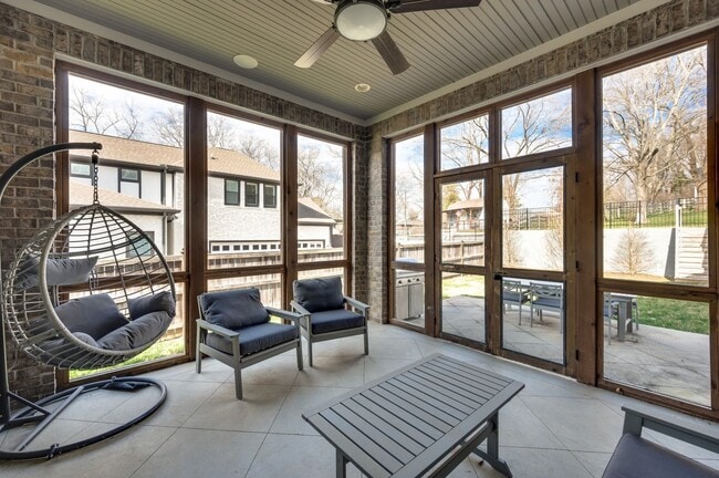 Building Photo - Dream home in the heart of Belle Meade, located on a private dead-end street!