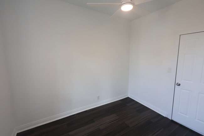 Building Photo - 3532 W Van Buren St