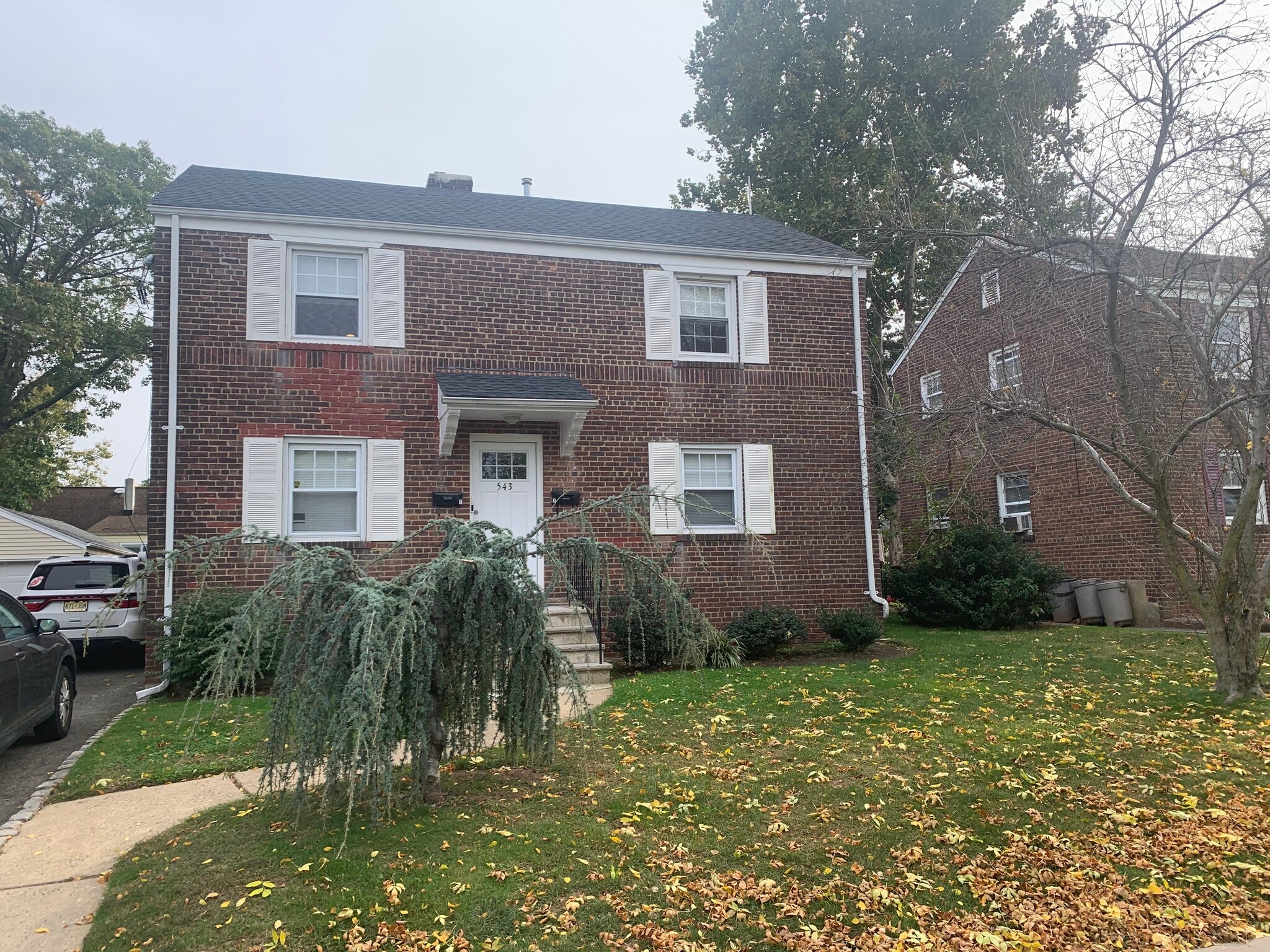 Building Photo - 543 Willow Ave