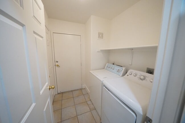 Building Photo - Available for Showings Now