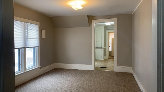 Building Photo - 1026 Williams St