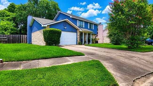 Building Photo - 20434 Blue Juniper Dr