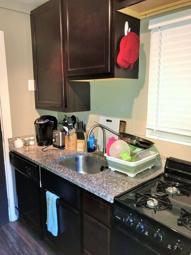 Building Photo - 3603 Dawson St