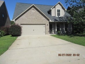 Building Photo - Beautiful 4 Bedroom in Navarre!