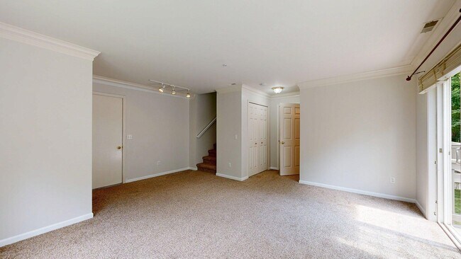 Building Photo - 3042 Barclay Way