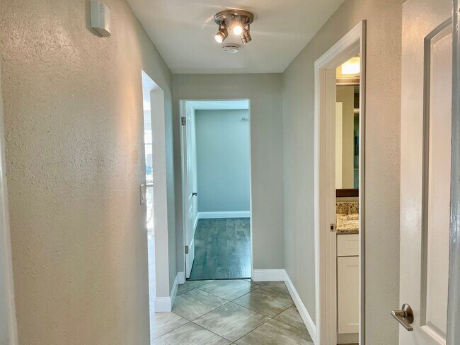 Building Photo - Newly Remodeled 3 Bedroom 2 Bathroom House...