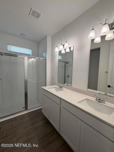 Building Photo - 915 Cedar Slough Dr