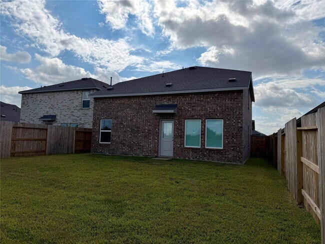 Building Photo - 28750 Texas Plns Dr