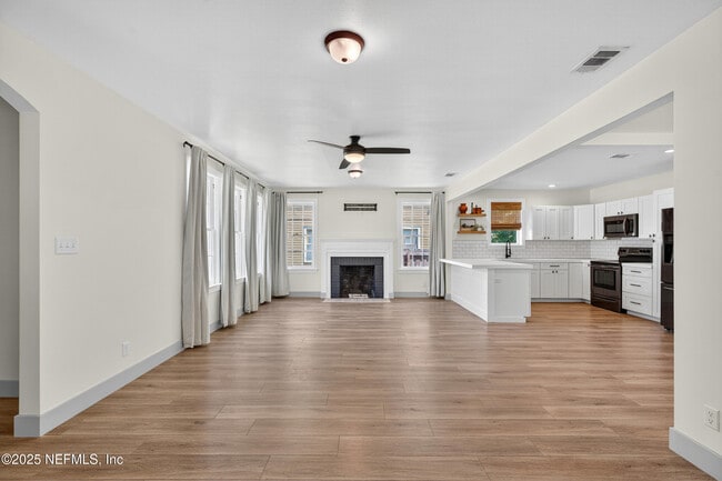 Building Photo - 1519 Belmonte Ave