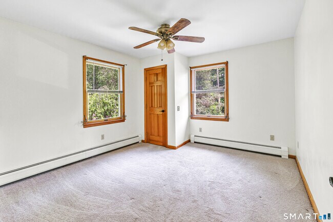 Building Photo - 5B Saxony Dr