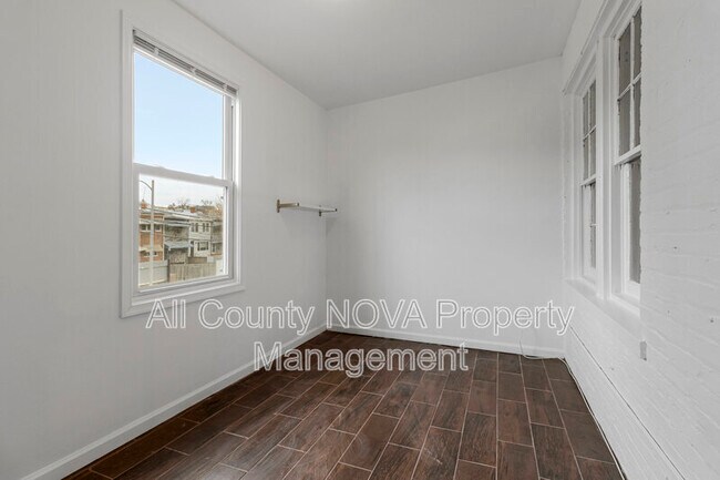 Building Photo - 1719 West Virginia Ave NE