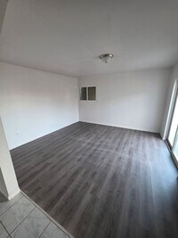 Building Photo - LIMITED TIME**1/2 OFF DEPOSIT**