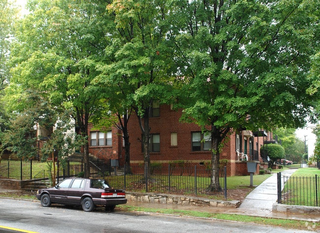 Building Photo - Station 496