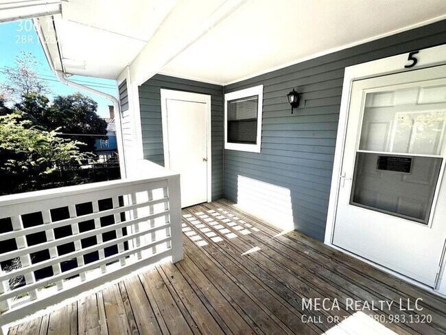 Building Photo - 300 E Park Ave