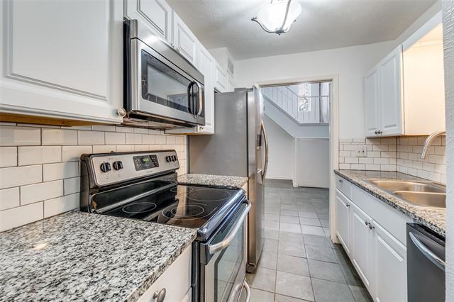 Building Photo - 7608 Woodthrush Dr