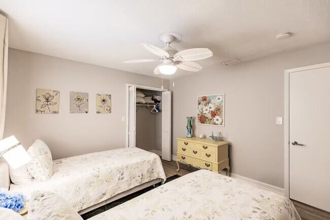 Building Photo - Updated 3-bedroom, 2-bath single-family home w/ Heated Saltwater Pool