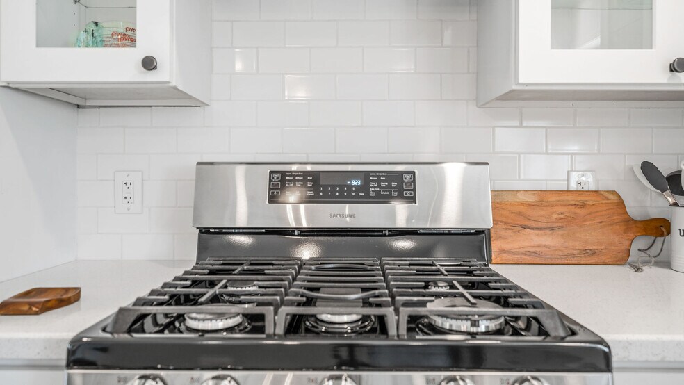 Building Photo - 8035 E Earll Dr