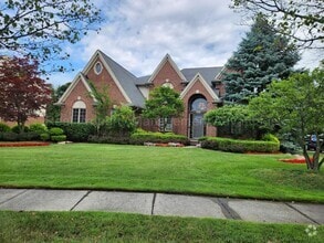 Building Photo - Spacious 4-Bed Colonial in Troy’s Stone Ha...