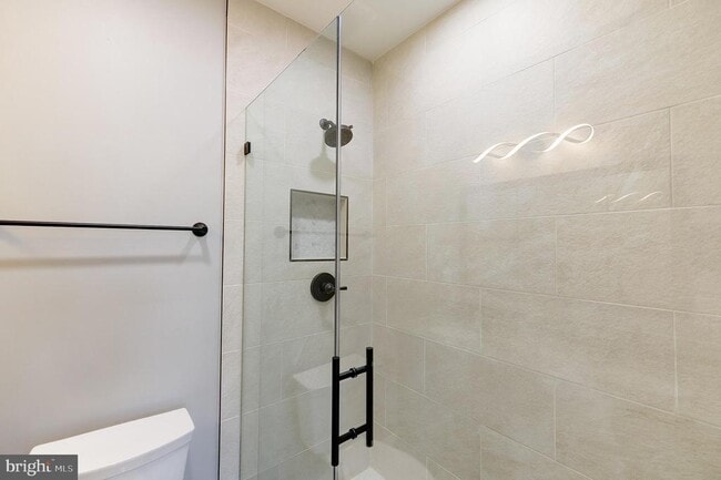 Building Photo - 1393 F St NE