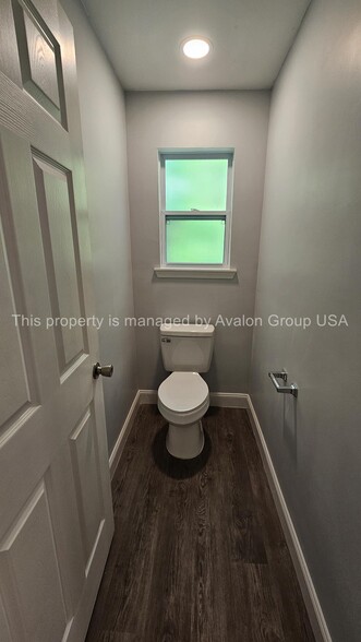 Building Photo - 1978 Solomon St