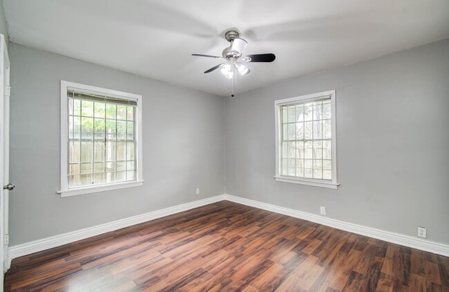 Building Photo - 3626 Songwood St
