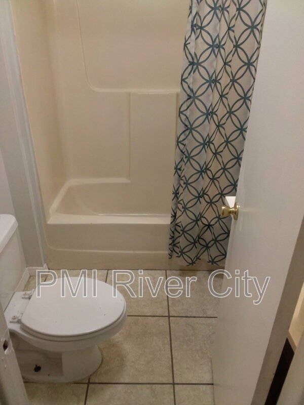 Building Photo - 2527 Emily Ln