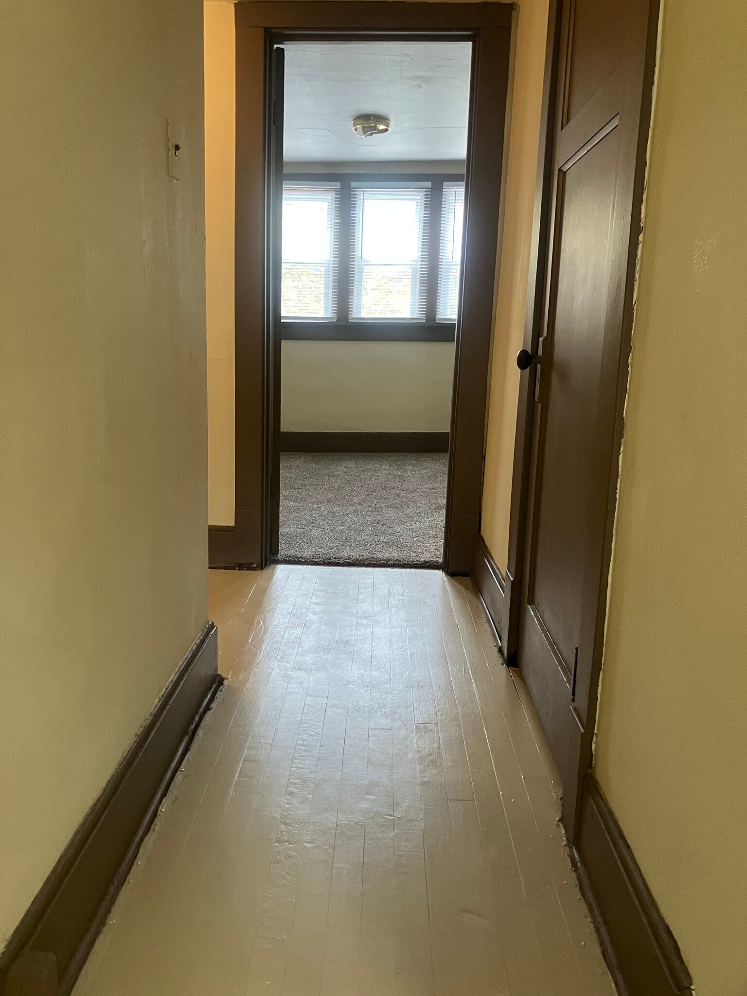 Building Photo - 1303 N Hawley Rd