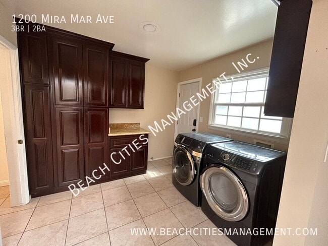 Building Photo - 1200 Mira Mar Ave