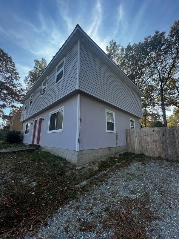 Building Photo - 1000 Sunnyside Ave
