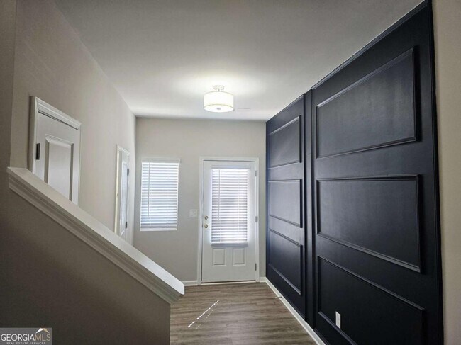 Building Photo - 213 N Fortune Way