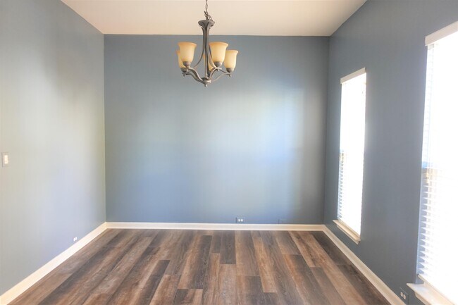 Building Photo - 233 Highgate Cir