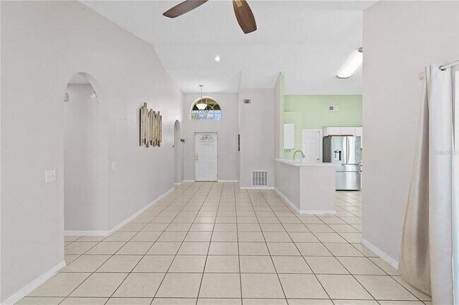 Building Photo - 40045 Palm St