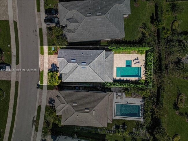 Building Photo - 4642 Pinehurst Trl W