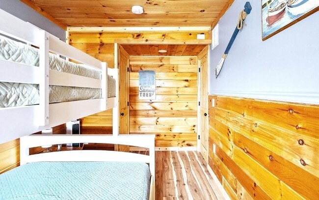 Building Photo - 16 Riverview Terrace